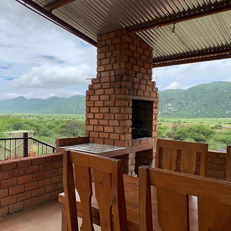 Otavi Vineyards Self-Catering & Camping Buitenkant foto