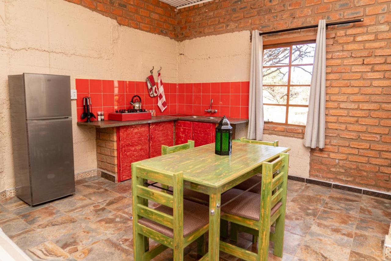 Otavi Vineyards Self-Catering & Camping Buitenkant foto