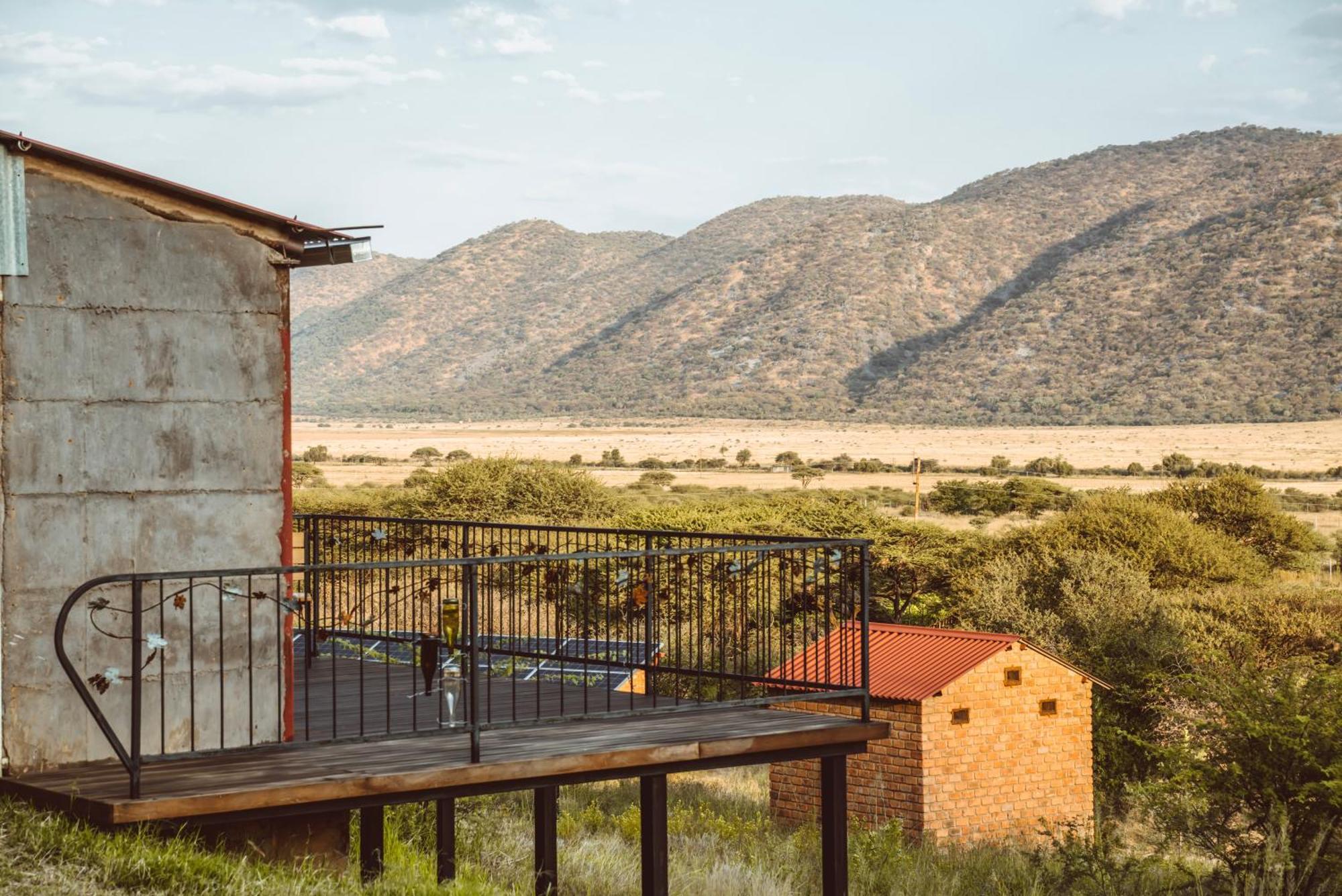 Otavi Vineyards Self-Catering & Camping Buitenkant foto
