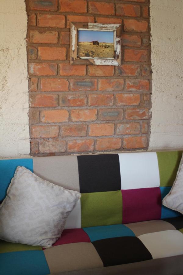 Otavi Vineyards Self-Catering & Camping Buitenkant foto